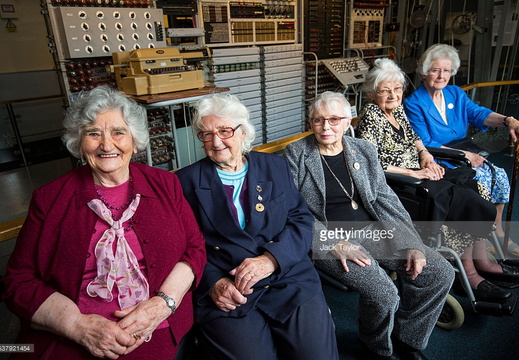 Female codebreakers reunited at Bletchley Park