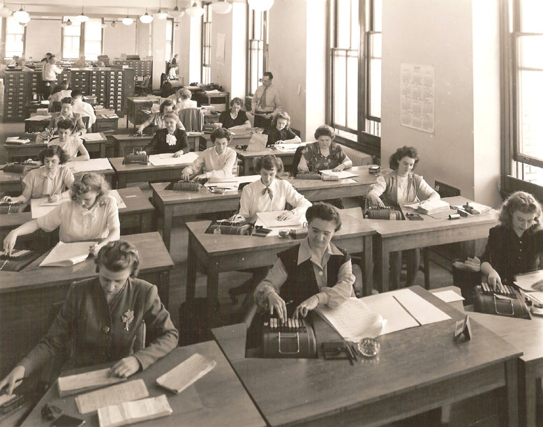 B-1947 Office with 15 Comptometers 